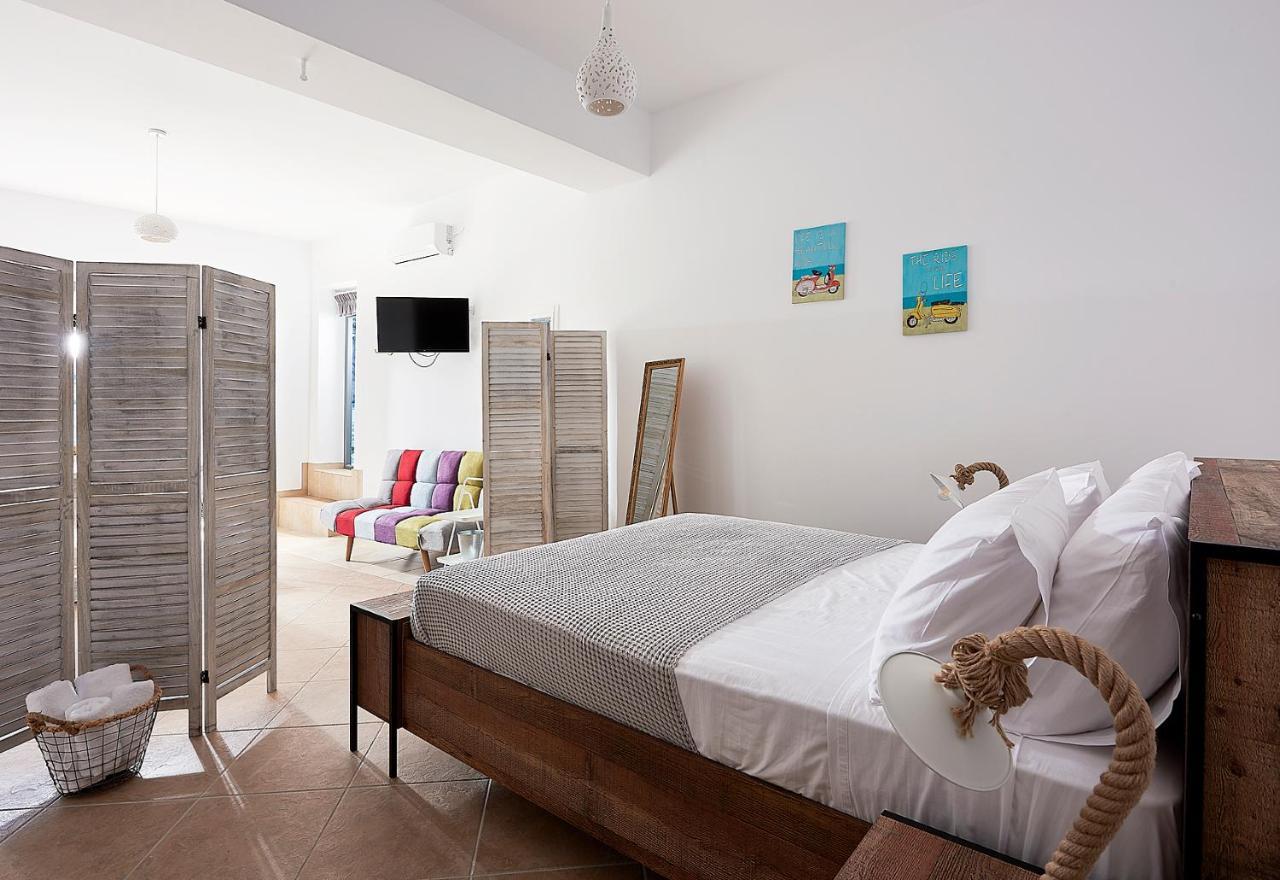 Firopotamos Miramare Luxury Apartments מראה חיצוני תמונה